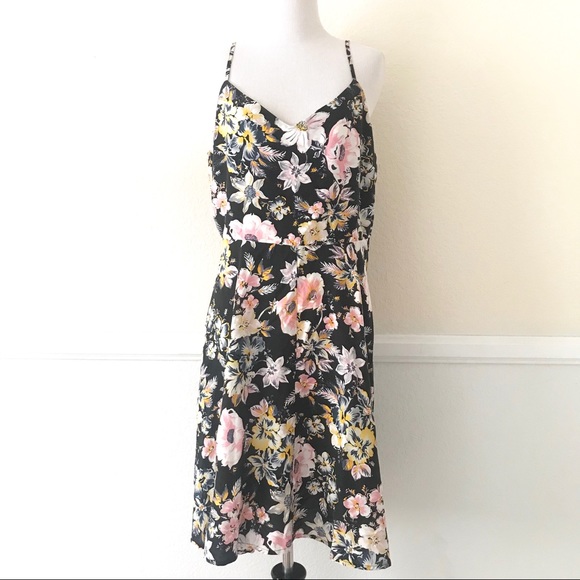 GAP Dresses & Skirts - ❗️SOLD❗️GAP Women’s Black Floral Dresss